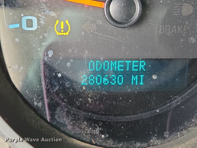 image for item EC4010 2013 Chevrolet Silverado 1500 pickup truck