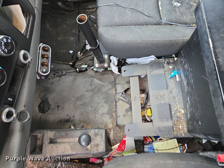 image for item EC4010 2013 Chevrolet Silverado 1500 pickup truck