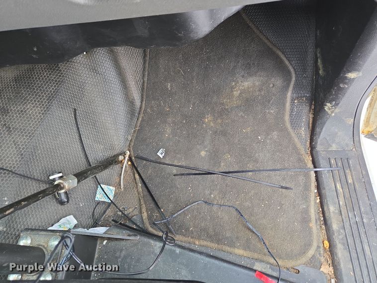 image for item EC4010 2013 Chevrolet Silverado 1500 pickup truck