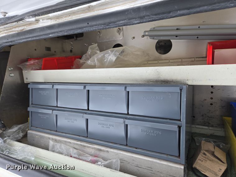 image for item EC4010 2013 Chevrolet Silverado 1500 pickup truck