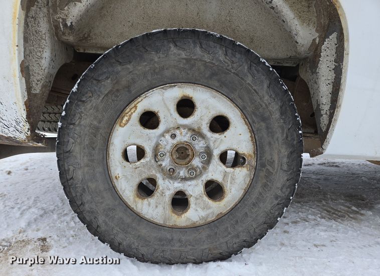 image for item EC4010 2013 Chevrolet Silverado 1500 pickup truck