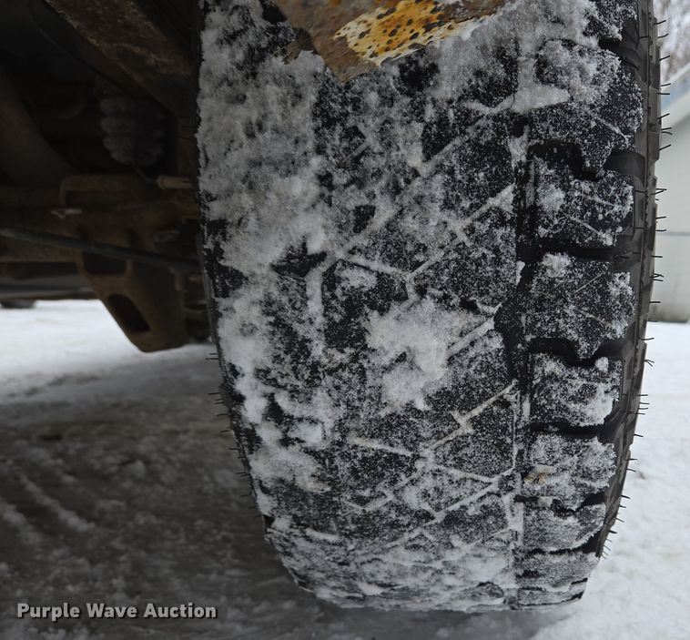 image for item EC4010 2013 Chevrolet Silverado 1500 pickup truck