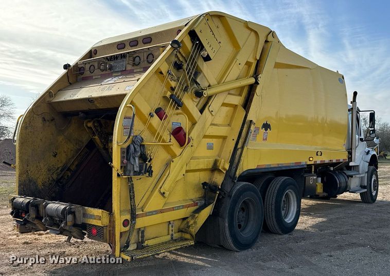 image for item ED5522 2016 Freightliner Business Class M2 refuse truck