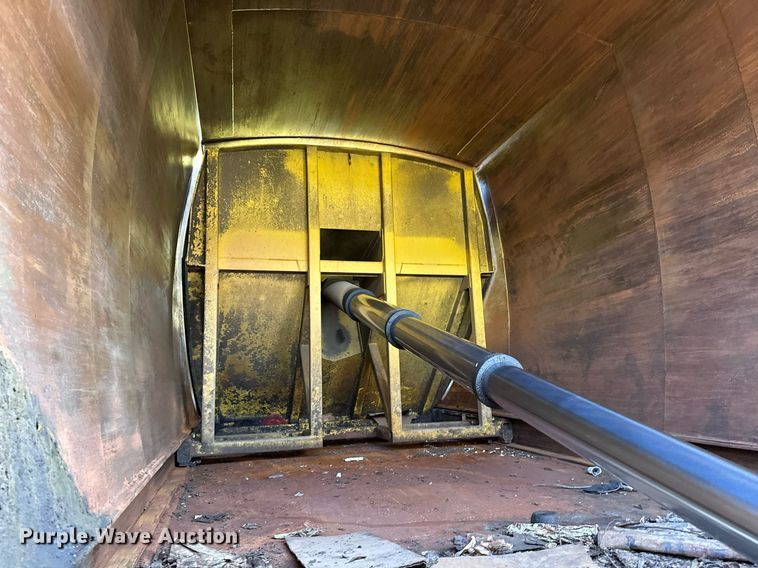 image for item ED5522 2016 Freightliner Business Class M2 refuse truck