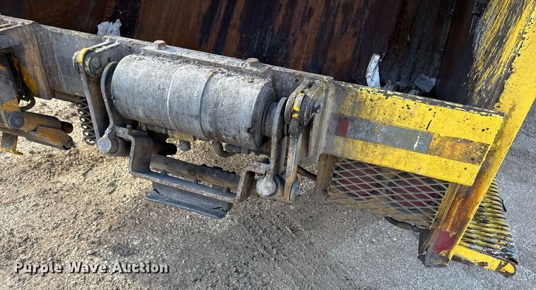 image for item ED5522 2016 Freightliner Business Class M2 refuse truck