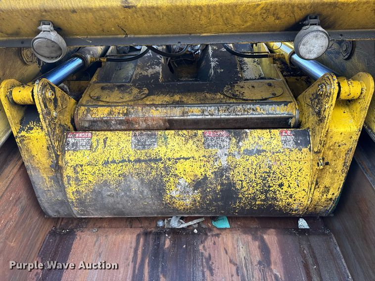 image for item ED5522 2016 Freightliner Business Class M2 refuse truck