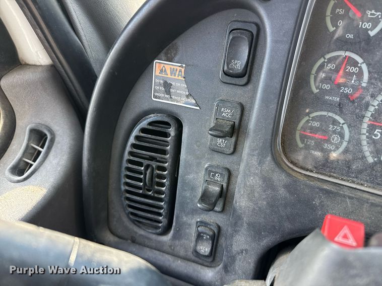 image for item ED5522 2016 Freightliner Business Class M2 refuse truck