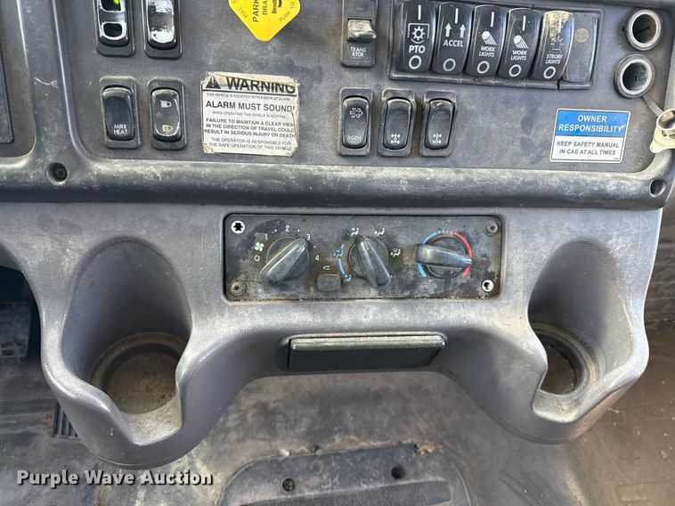 image for item ED5522 2016 Freightliner Business Class M2 refuse truck