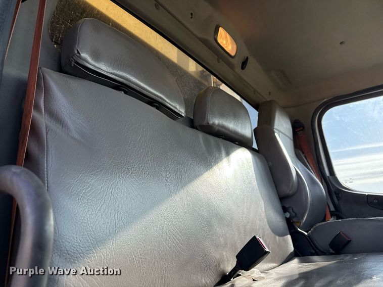 image for item ED5522 2016 Freightliner Business Class M2 refuse truck