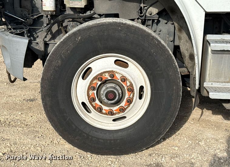 image for item ED5522 2016 Freightliner Business Class M2 refuse truck