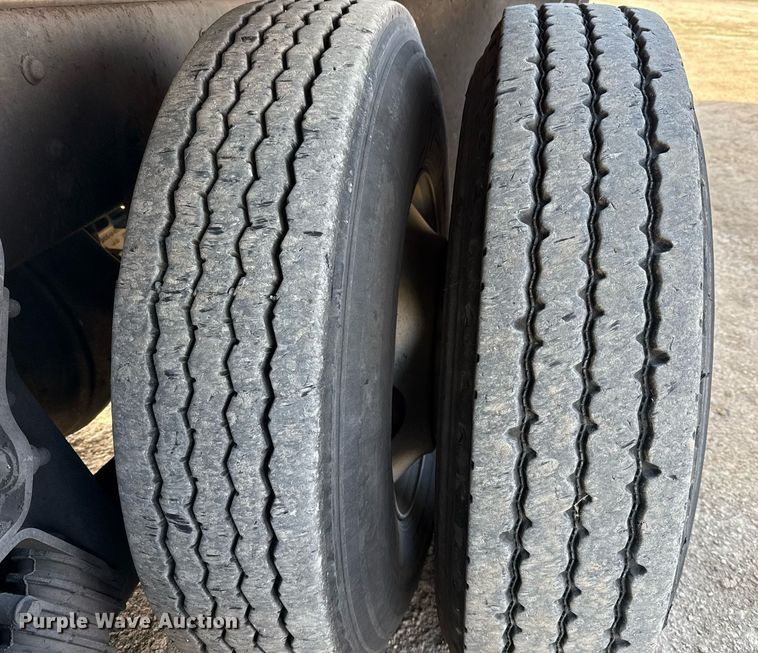 image for item ED5522 2016 Freightliner Business Class M2 refuse truck