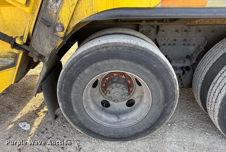 image for item ED5522 2016 Freightliner Business Class M2 refuse truck