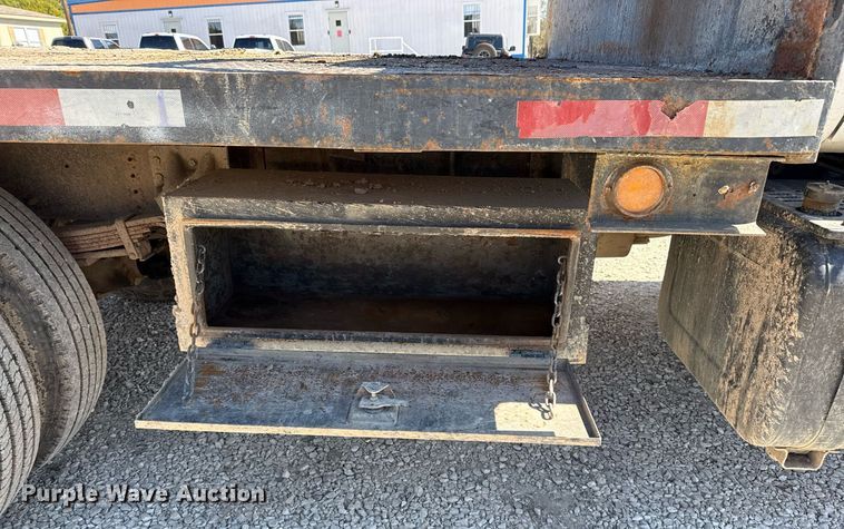 image for item ED5523 1998 Chevrolet C6500 flatbed truck