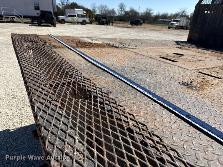 image for item ED5523 1998 Chevrolet C6500 flatbed truck