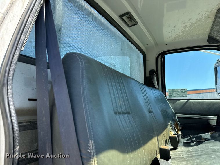 image for item ED5523 1998 Chevrolet C6500 flatbed truck