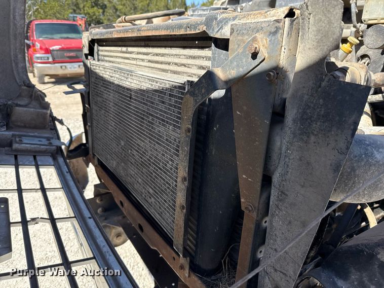 image for item ED5523 1998 Chevrolet C6500 flatbed truck