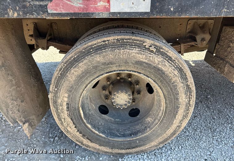 image for item ED5523 1998 Chevrolet C6500 flatbed truck