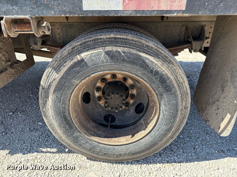 image for item ED5523 1998 Chevrolet C6500 flatbed truck