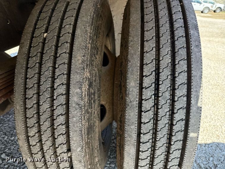 image for item ED5523 1998 Chevrolet C6500 flatbed truck