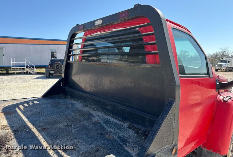 image for item ED5524 2006 GMC C5500 flatbed truck