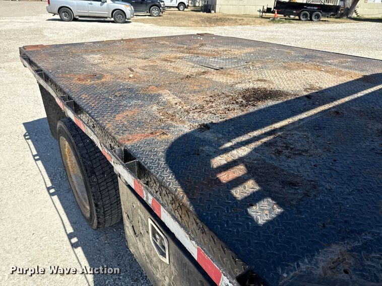 image for item ED5524 2006 GMC C5500 flatbed truck