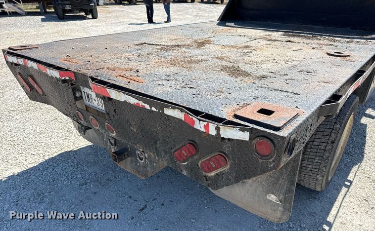 image for item ED5524 2006 GMC C5500 flatbed truck
