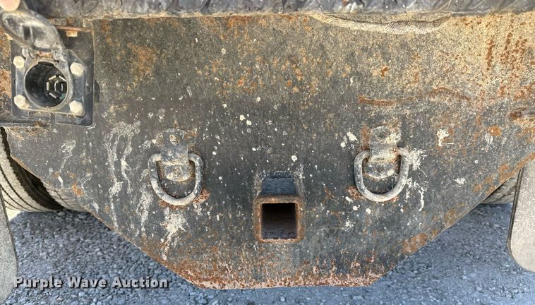 image for item ED5524 2006 GMC C5500 flatbed truck