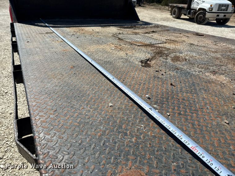 image for item ED5524 2006 GMC C5500 flatbed truck