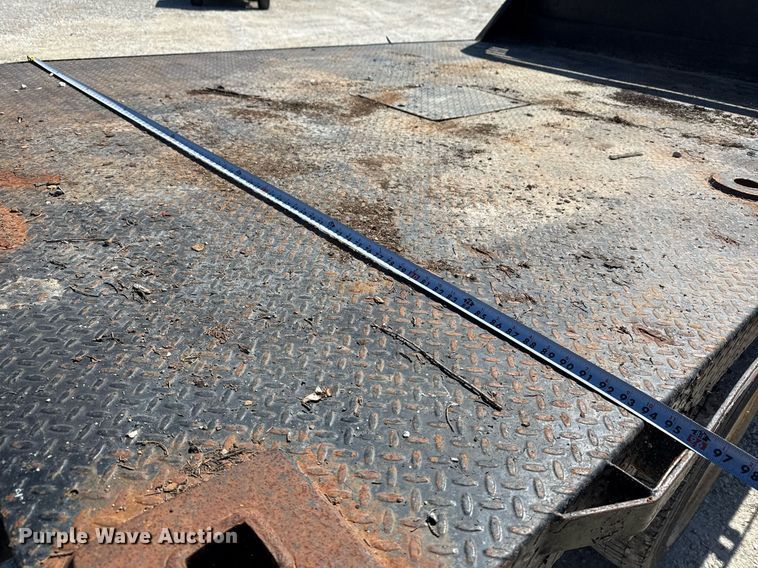 image for item ED5524 2006 GMC C5500 flatbed truck