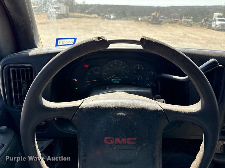 image for item ED5524 2006 GMC C5500 flatbed truck