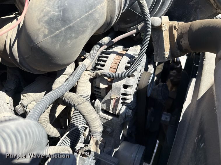 image for item ED5524 2006 GMC C5500 flatbed truck