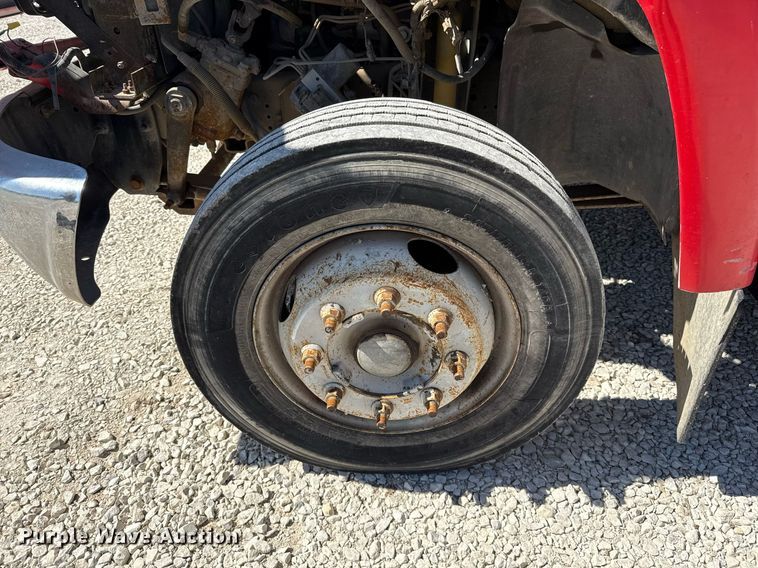 image for item ED5524 2006 GMC C5500 flatbed truck