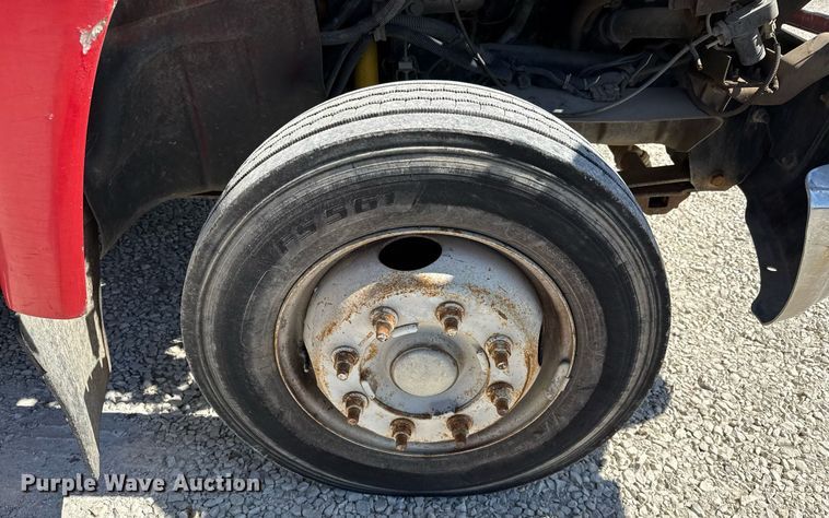 image for item ED5524 2006 GMC C5500 flatbed truck