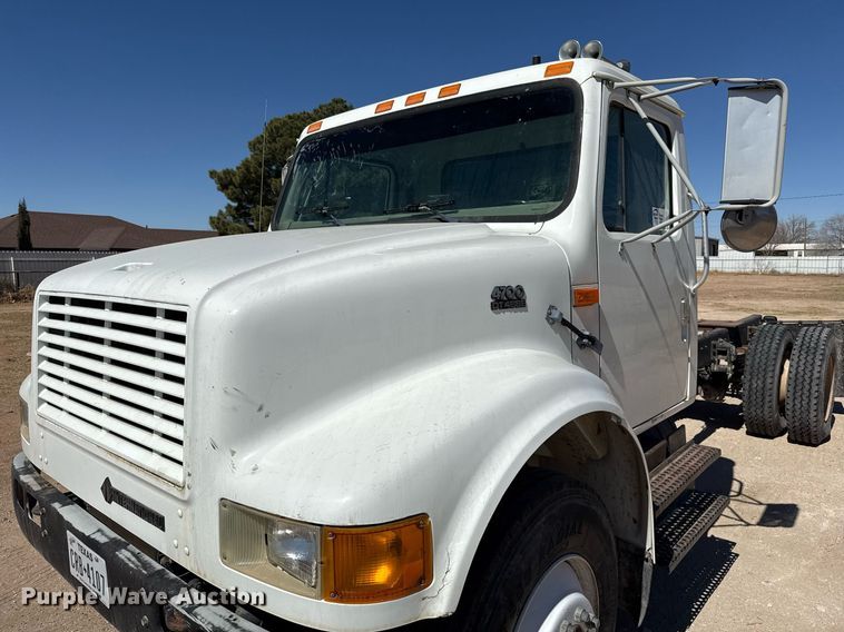 image for item ED5538 1999 International 4700 truck cab and chassis