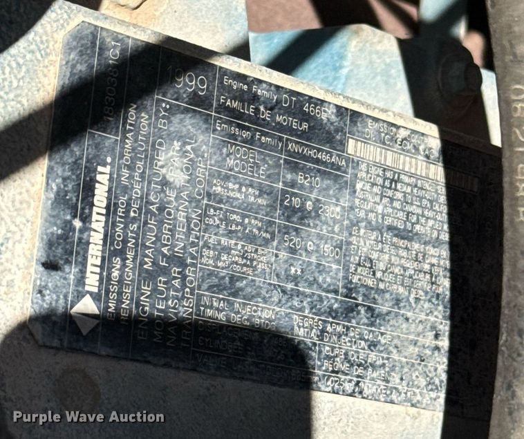 image for item ED5538 1999 International 4700 truck cab and chassis