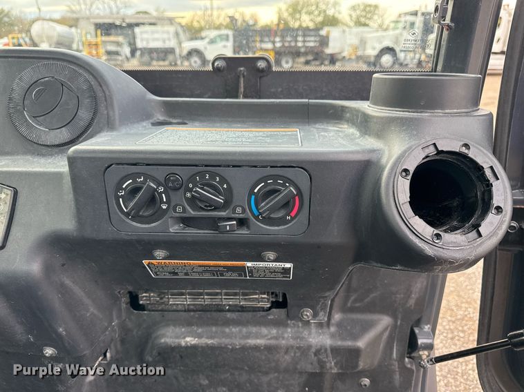 image for item EG2244 2015 Kubota RTV-X1100C utility vehicle