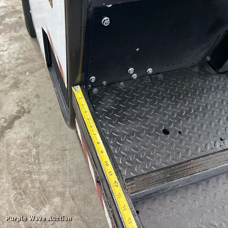 image for item EG2255 2015 Cushman Haulster utility vehicle