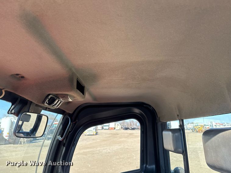 image for item EG2403 2018 Kubota RTV-X1100C utility vehicle