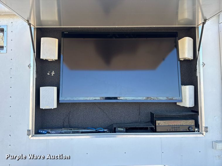 image for item EG2503 2011 Haulmark Trailers food trailer