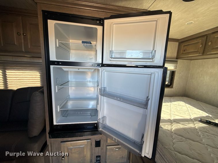 image for item EG2505 2021 Sundowner Trailers camper