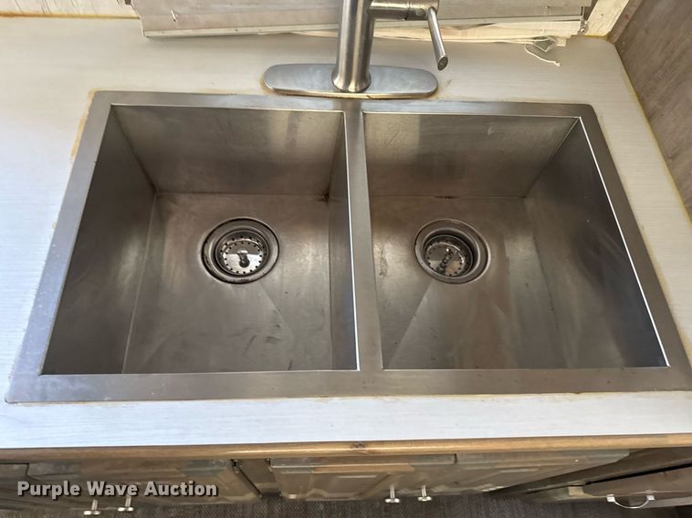 image for item EG2505 2021 Sundowner Trailers camper