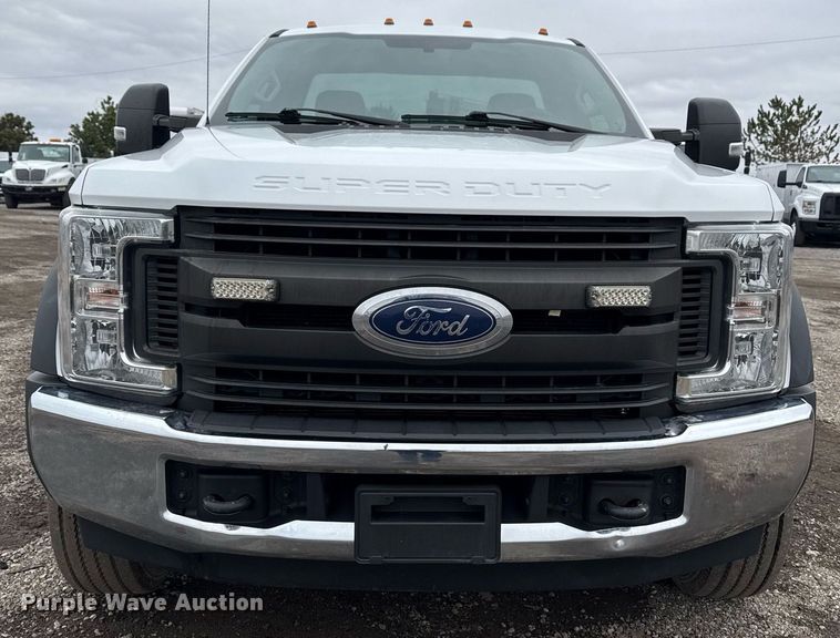 image for item EG2537 2018 Ford F550 truck cab and chassis