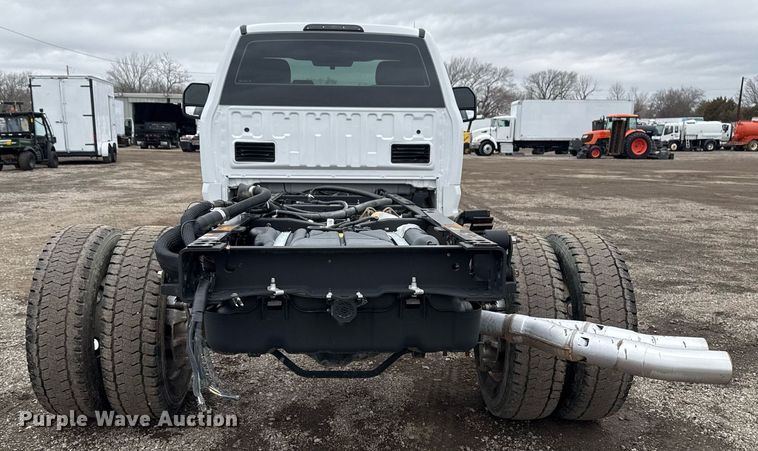 image for item EG2537 2018 Ford F550 truck cab and chassis