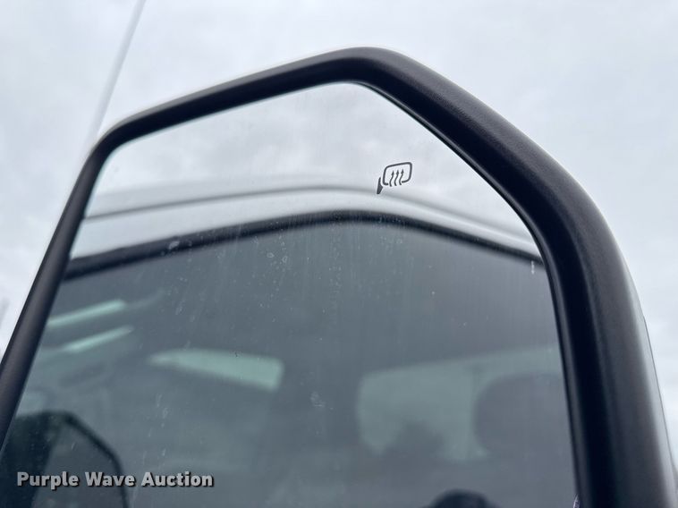 image for item EG2537 2018 Ford F550 truck cab and chassis