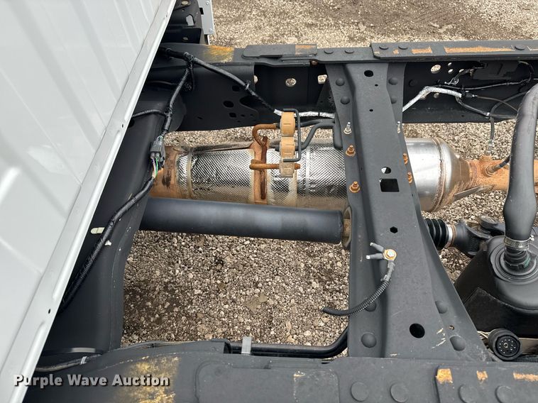 image for item EG2537 2018 Ford F550 truck cab and chassis