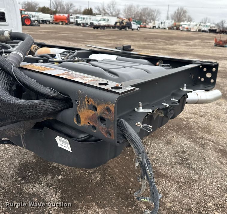 image for item EG2537 2018 Ford F550 truck cab and chassis