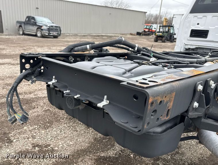 image for item EG2537 2018 Ford F550 truck cab and chassis