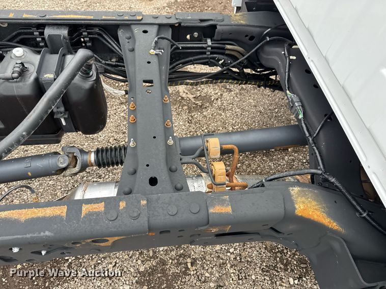 image for item EG2537 2018 Ford F550 truck cab and chassis