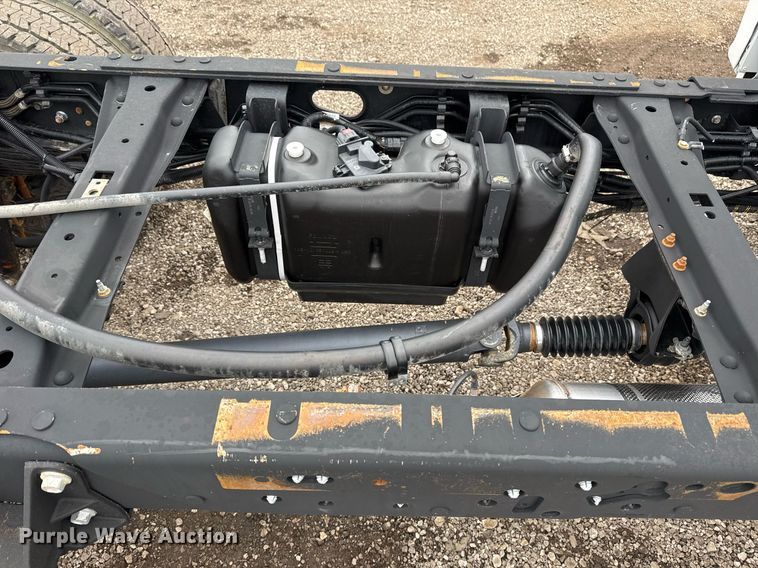 image for item EG2537 2018 Ford F550 truck cab and chassis