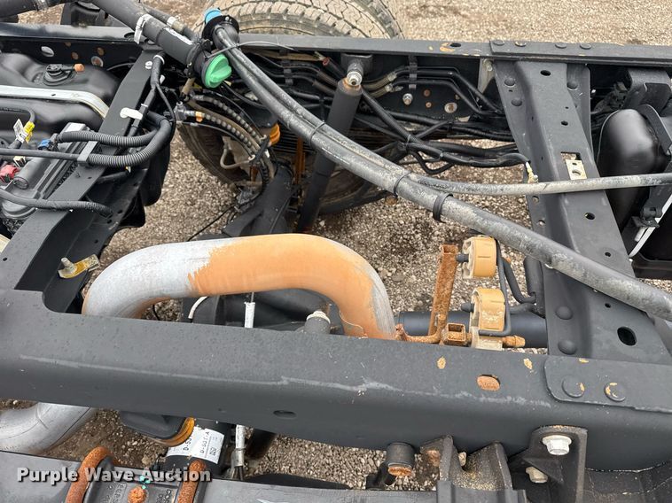 image for item EG2537 2018 Ford F550 truck cab and chassis